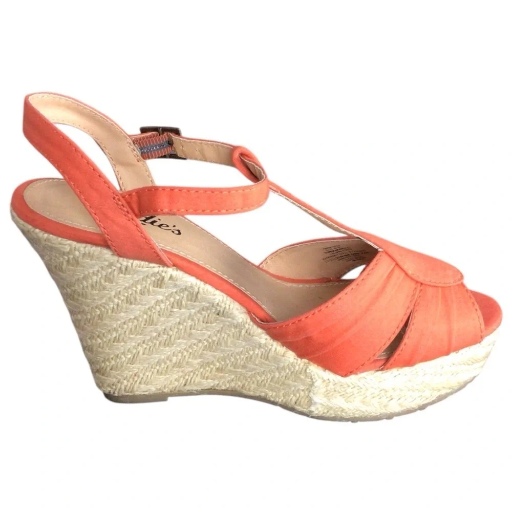 Candie's Orange Espadrille Wedges with Peep-Toe Design size 6.5